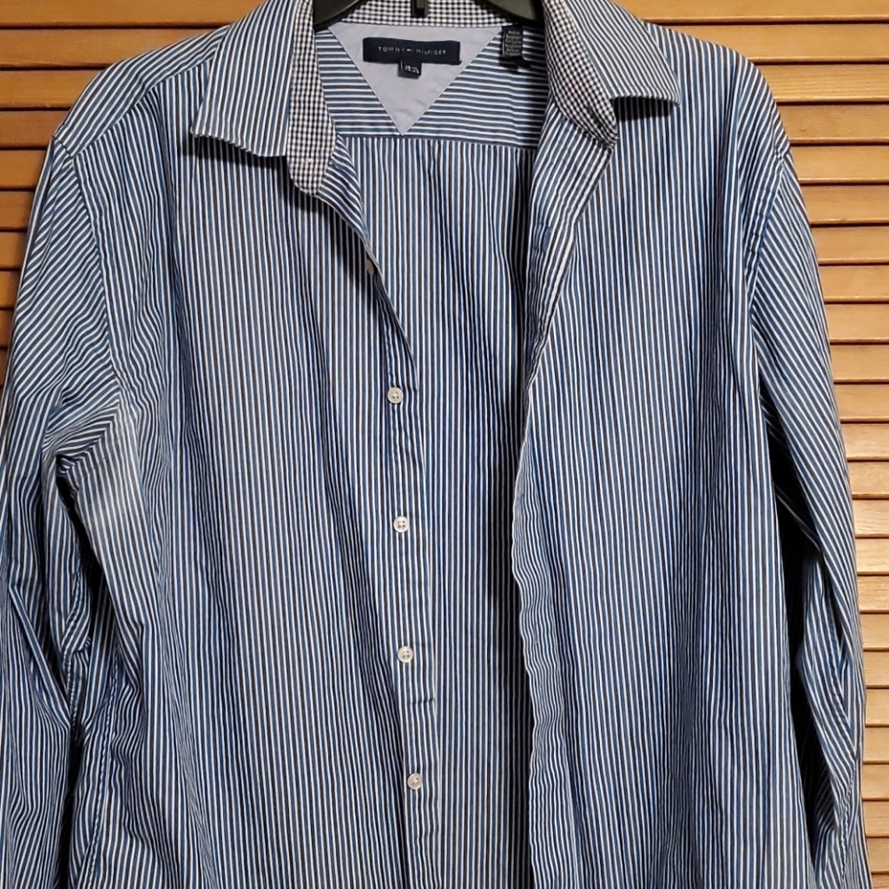 Tommy Hilfiger Button Up
